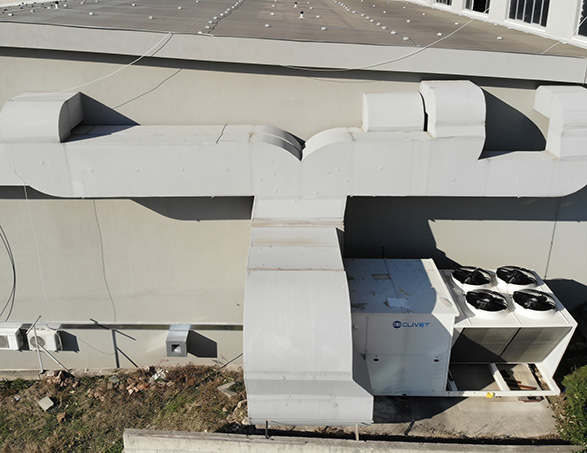 High-efficiency Clivet Roof Top CSRN-XHE2 unit for optimal comfort in the Euronews studios.