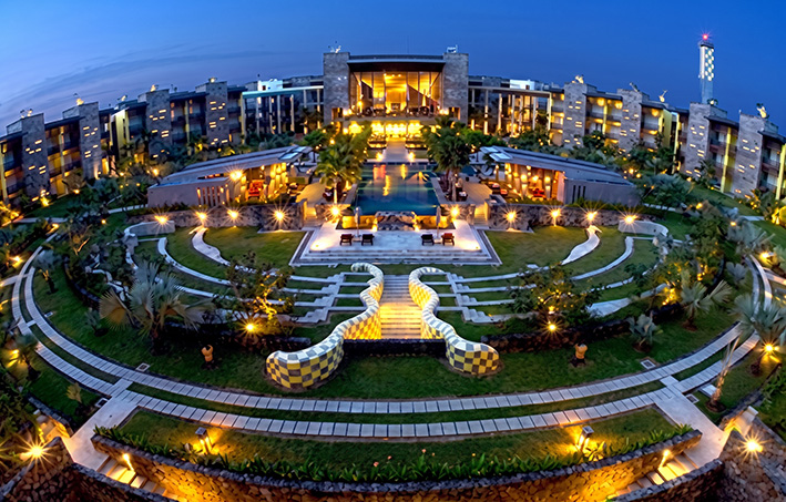 Exterior of Novotel Palembang Hotel & Residence, upgraded with a Clivet hydronic system for efficiency.