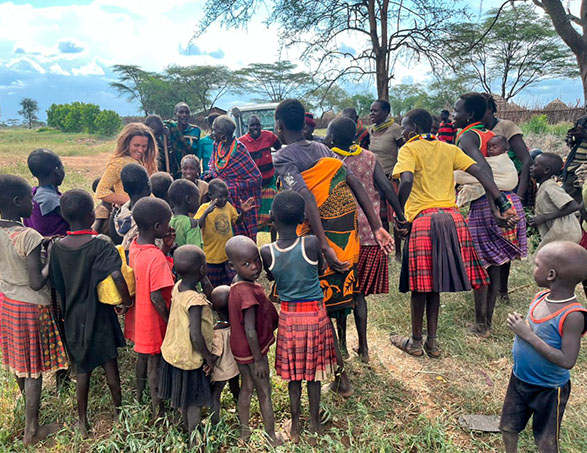 Karimojong around the well drilling site