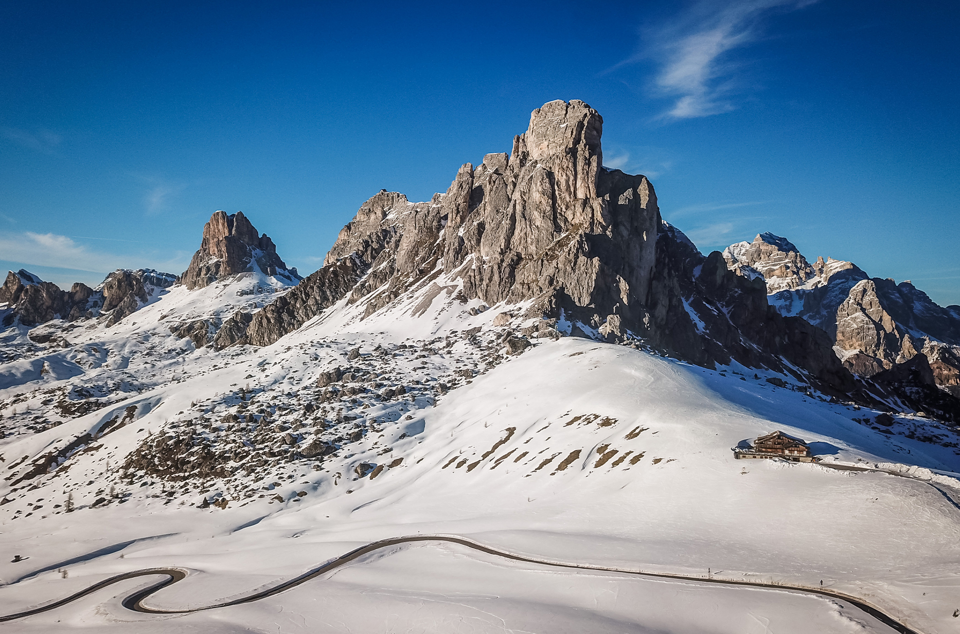 Snowy mountains, comfort according to nature